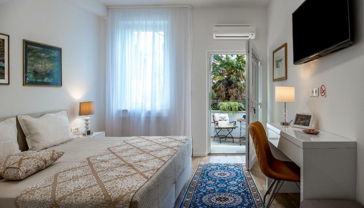 Villa Corona Split Lägenhet